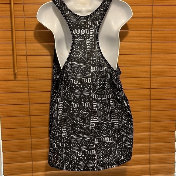 H&M Basics tribal print tank - Picture 2 of 3